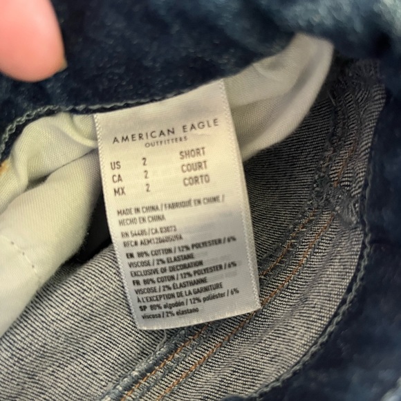 American Eagle Outfitters Denim - American eagle ripped skinny jeans, size 2(short). Dark blue wash.